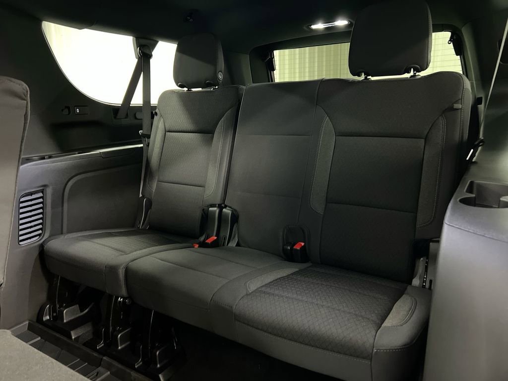 New 2026 Chevrolet Suburban LS AWD/4WD image 24