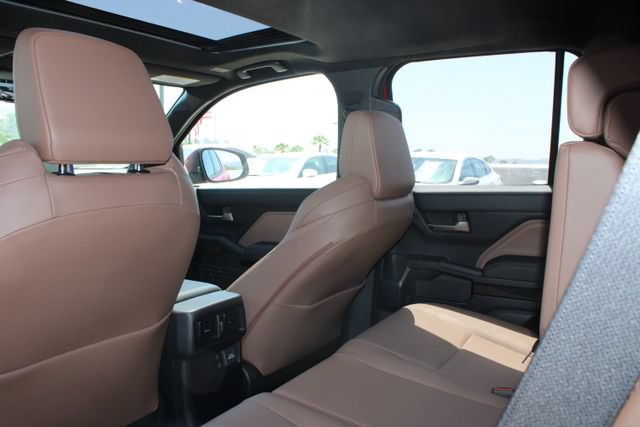 Used 2026 Toyota 4Runner Limited w/ Tow Technology Package AWD/4WD image 9