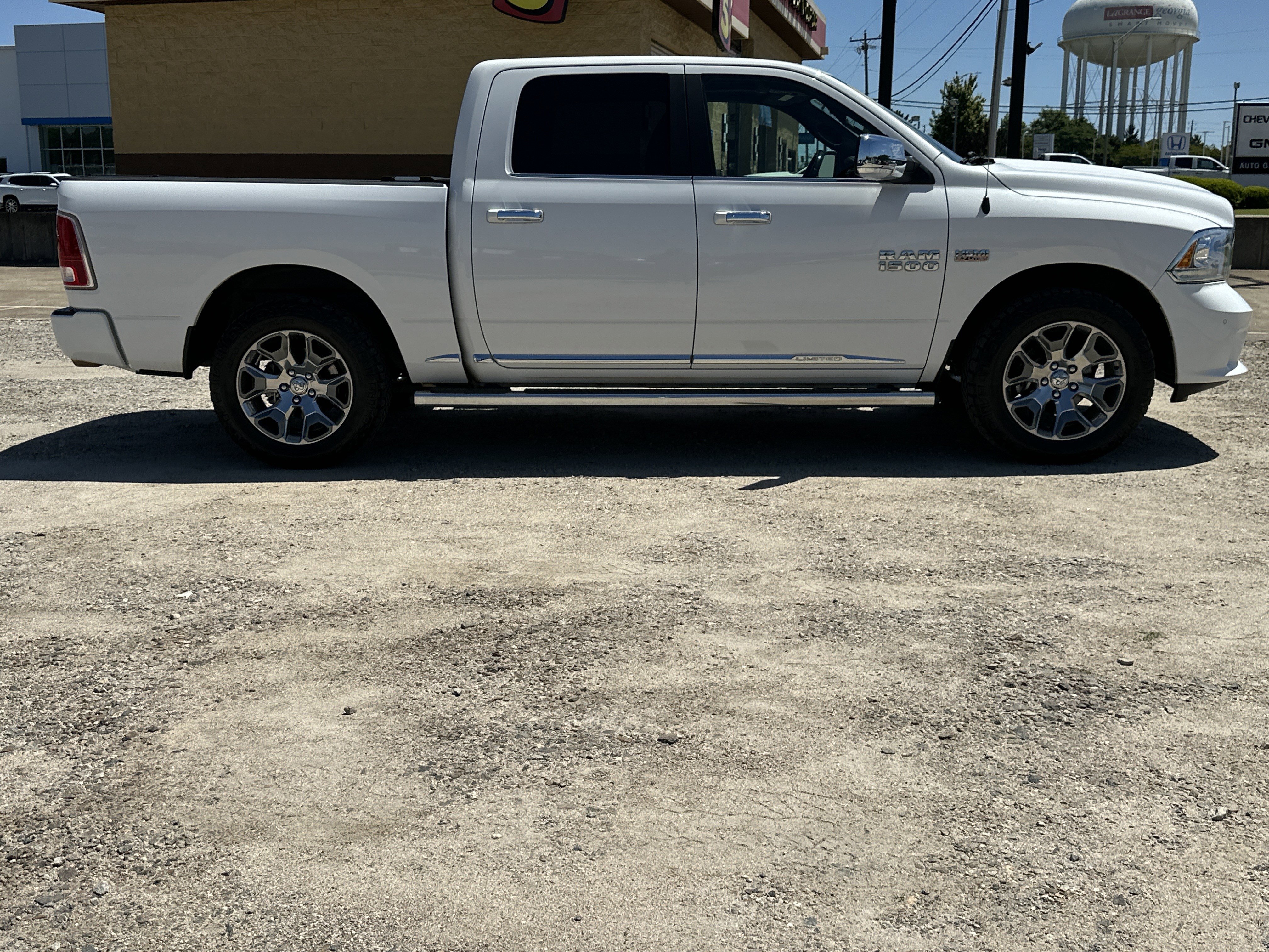 Used 2017 RAM 1500 Limited AWD/4WD image 4