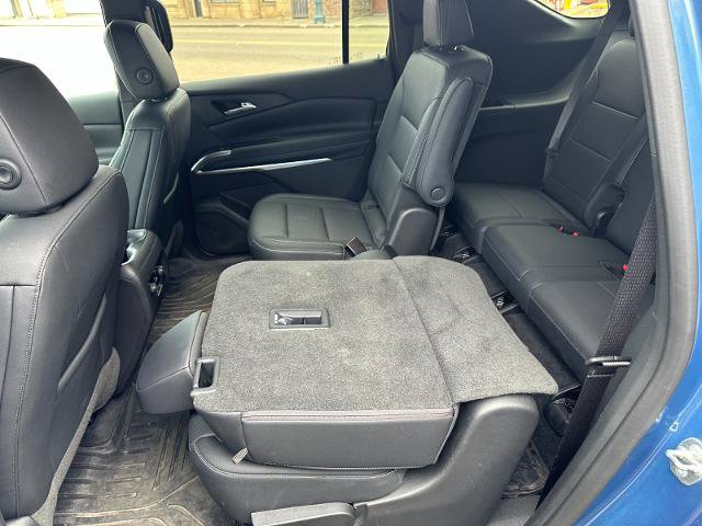 Used 2024 Chevrolet Traverse LT image 17