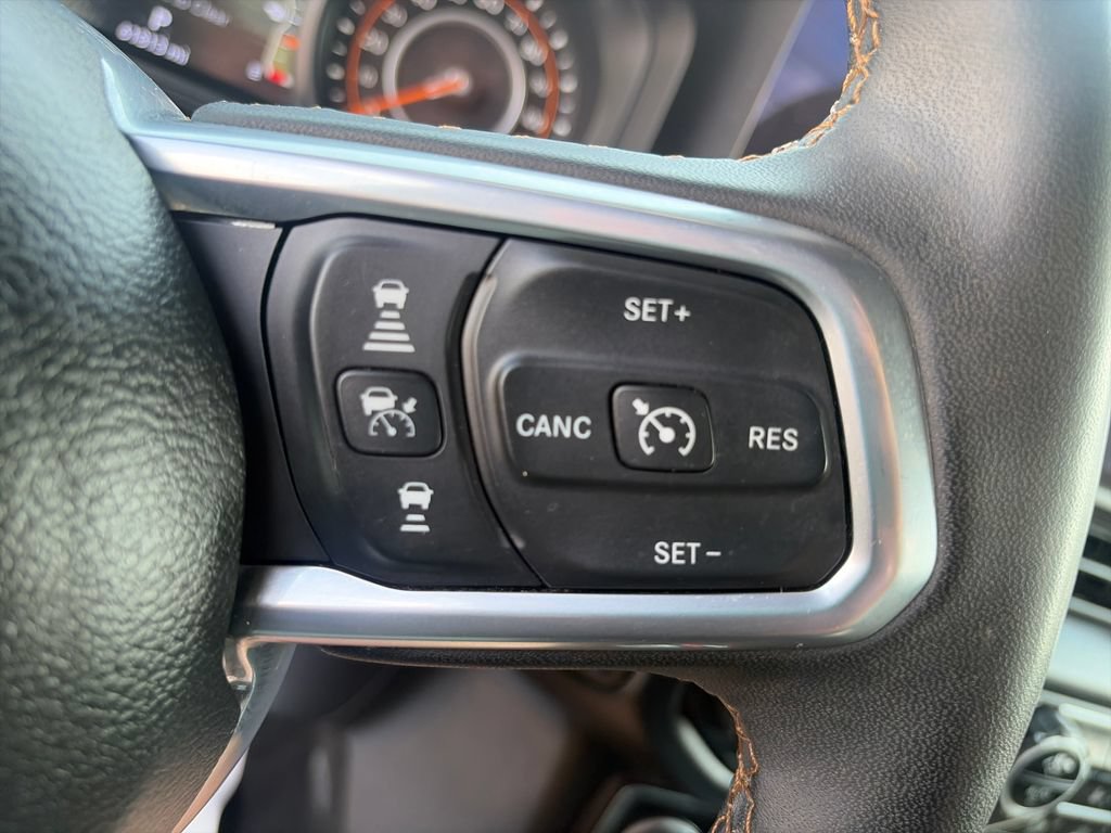 Used 2024 Jeep Wrangler Unlimited Sahara w/ Technology Group AWD/4WD image 39