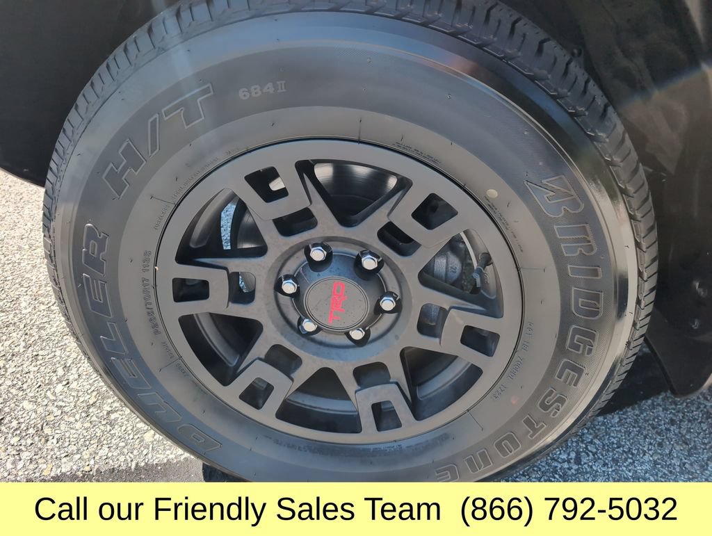 Used 2023 Toyota 4Runner TRD Off-Road Premium w/ Moonroof Package AWD/4WD image 28