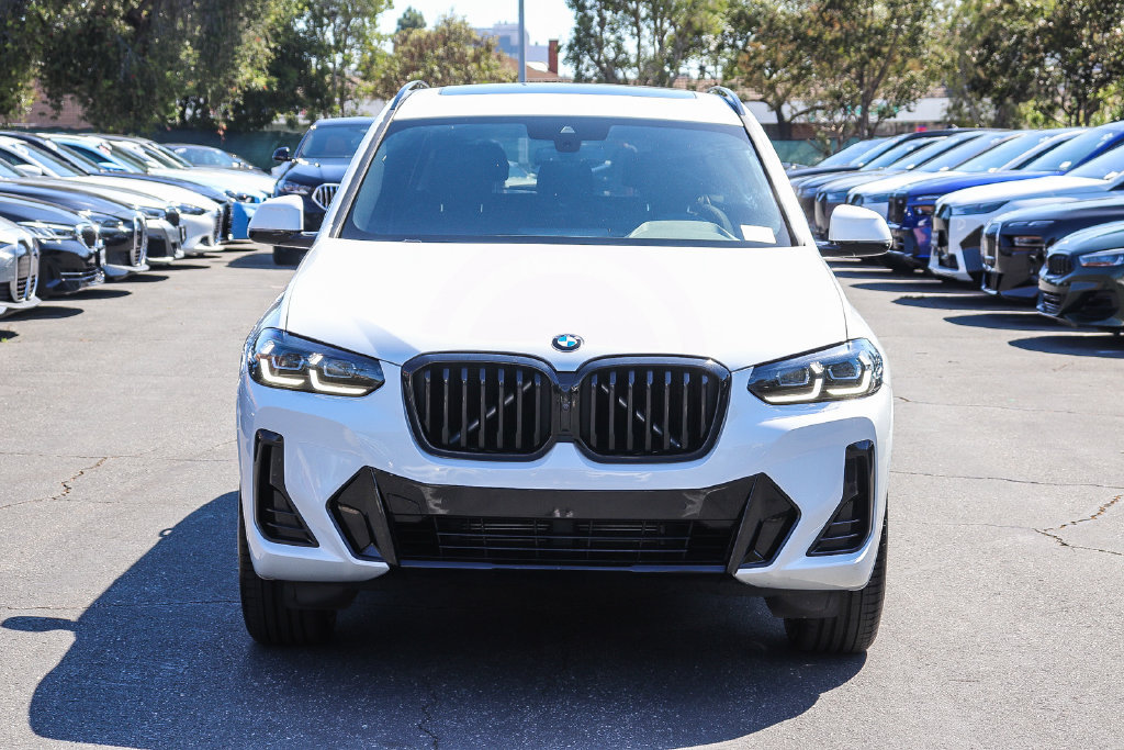 Used 2024 BMW X3 sDrive30i w/ M Sport Package RWD image 2