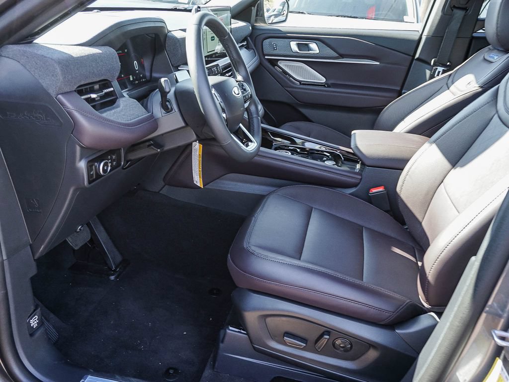 New 2026 Ford Explorer Platinum RWD image 17