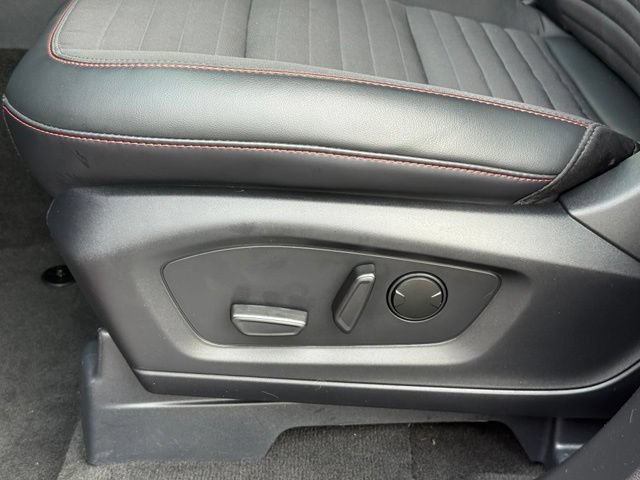 Used 2025 Ford Explorer ST-Line w/ Premium Package AWD/4WD image 12