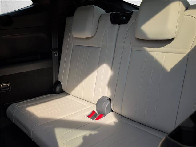 Used 2024 Volkswagen Tiguan SE R-Line FWD image 19
