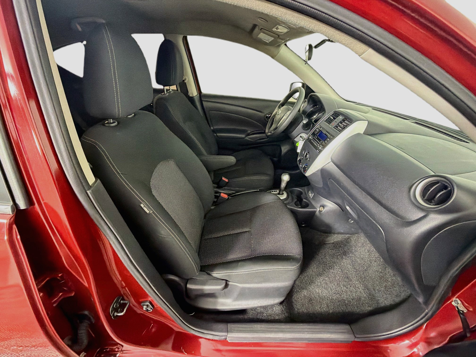 Used 2018 Nissan Versa SV FWD image 28