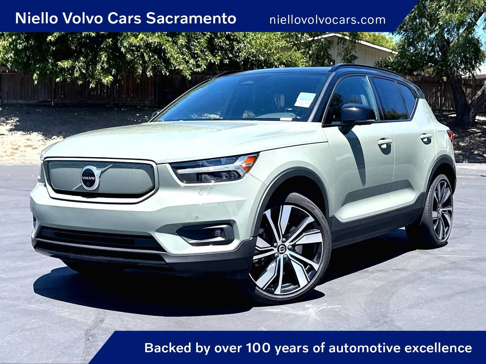 Used 2021 Volvo XC40 P8 Recharge w/ Advanced Package
