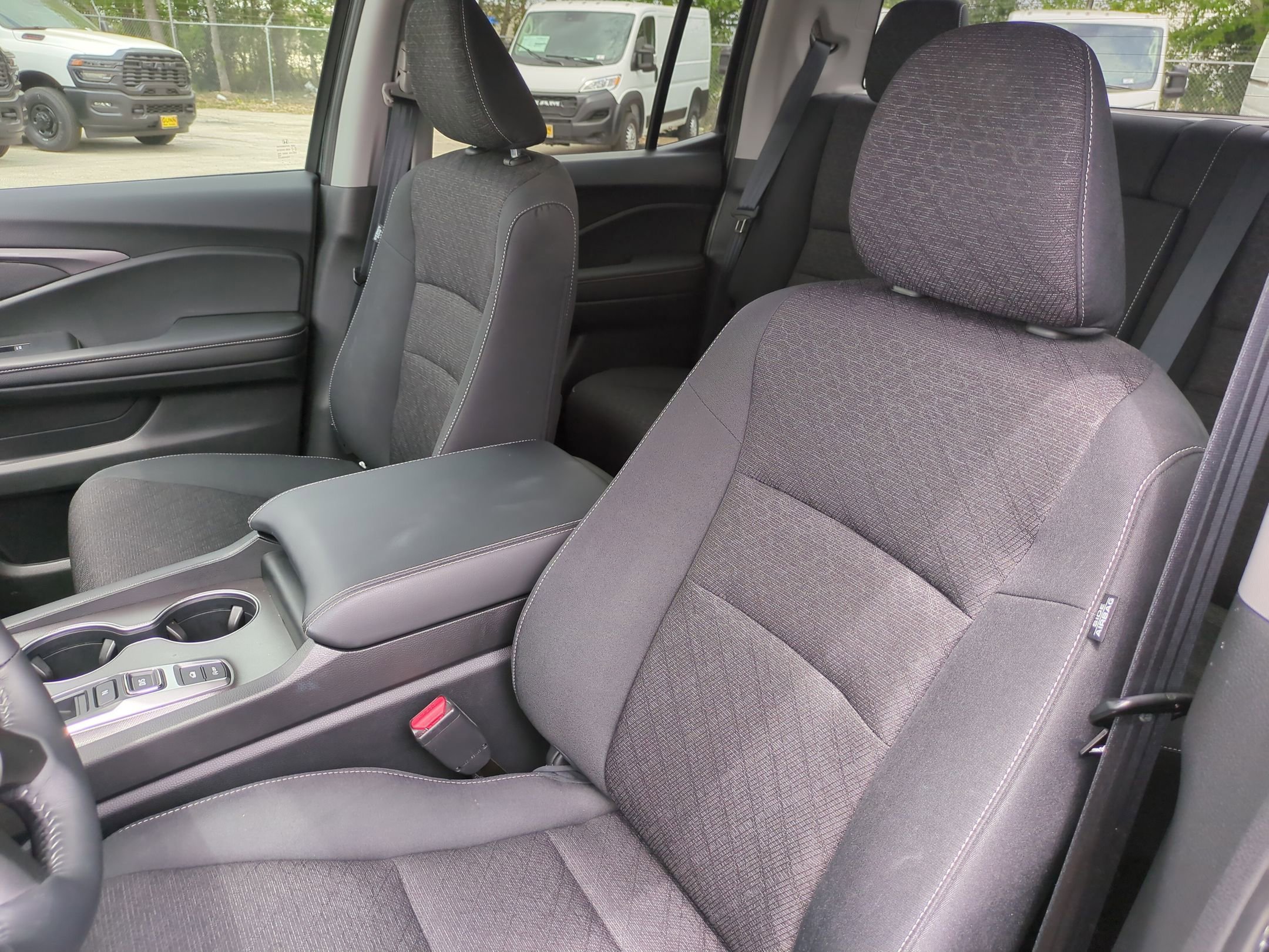 Used 2025 Honda Ridgeline Sport image 13