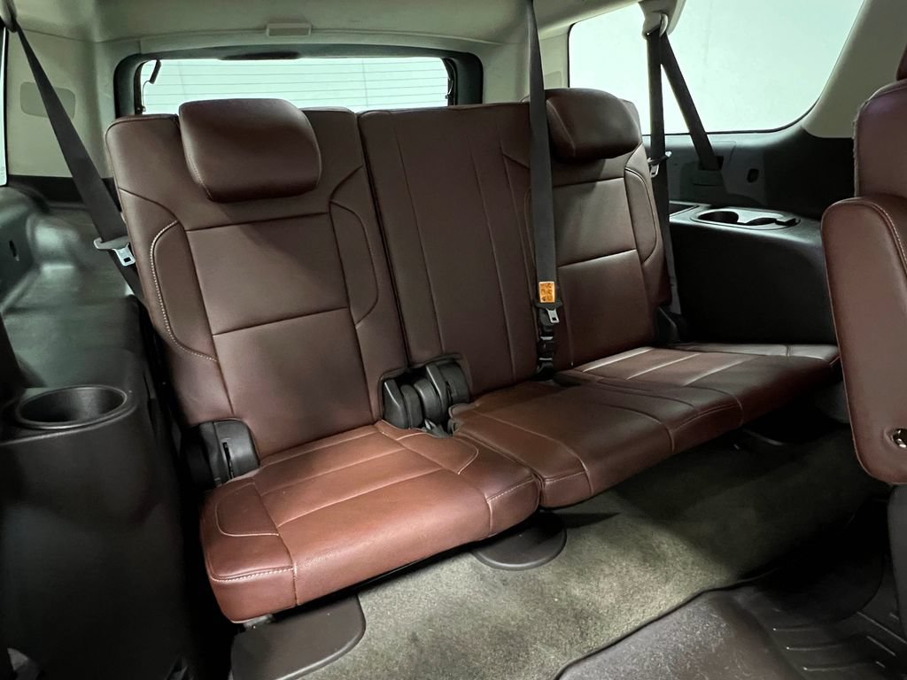 Used 2018 Chevrolet Suburban Premier AWD/4WD image 38