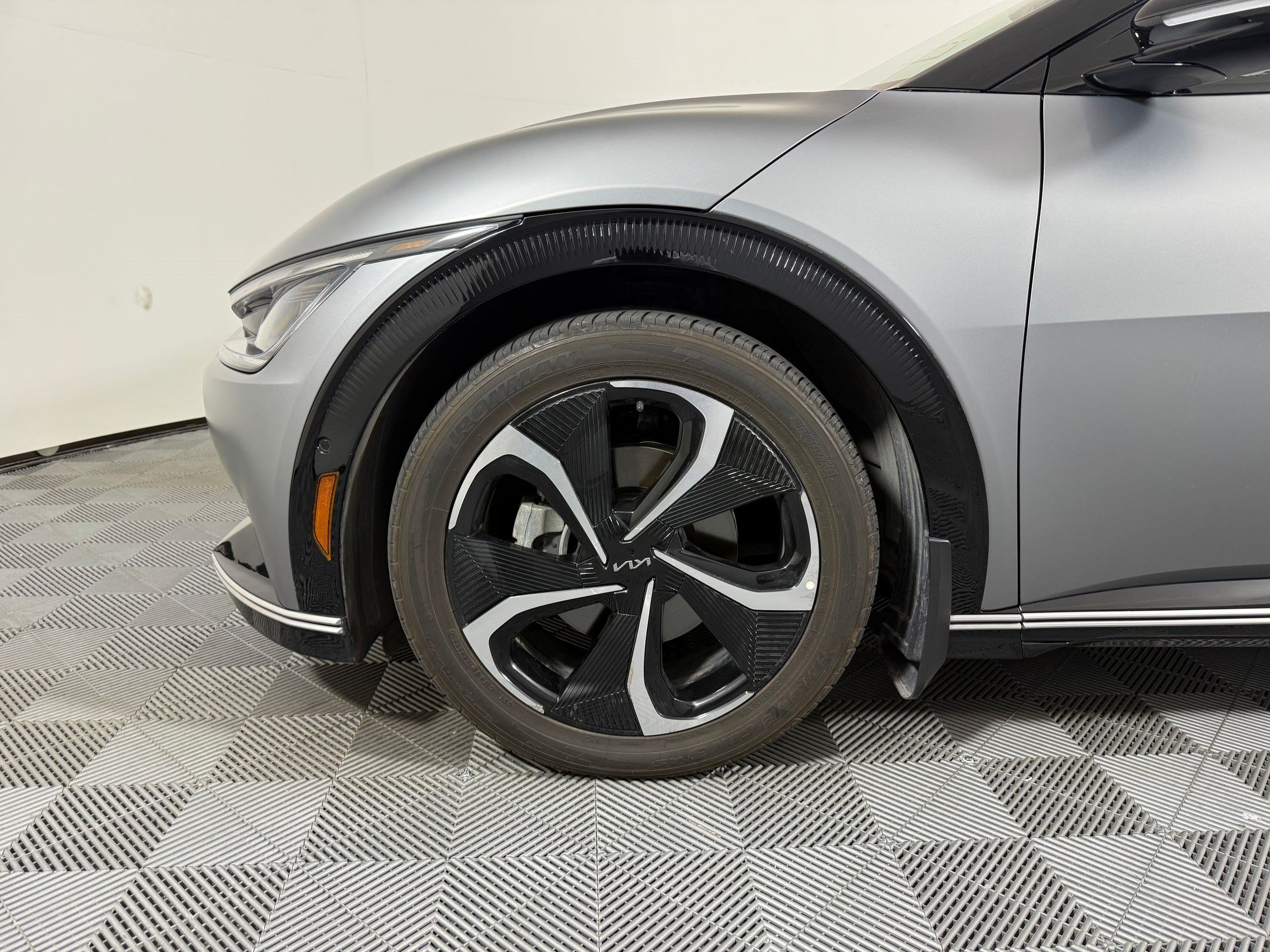 Used 2022 Kia EV6 GT-Line w/ First Edition Package AWD/4WD image 10