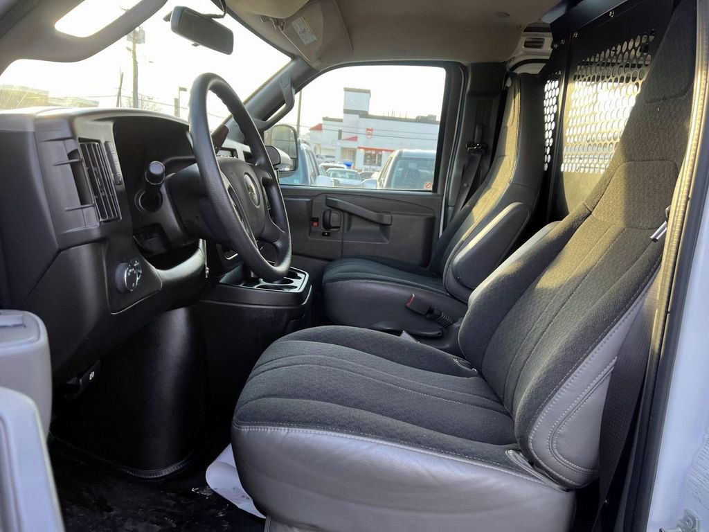 Used 2024 Chevrolet Express 2500 w/ Driver Convenience Package image 13