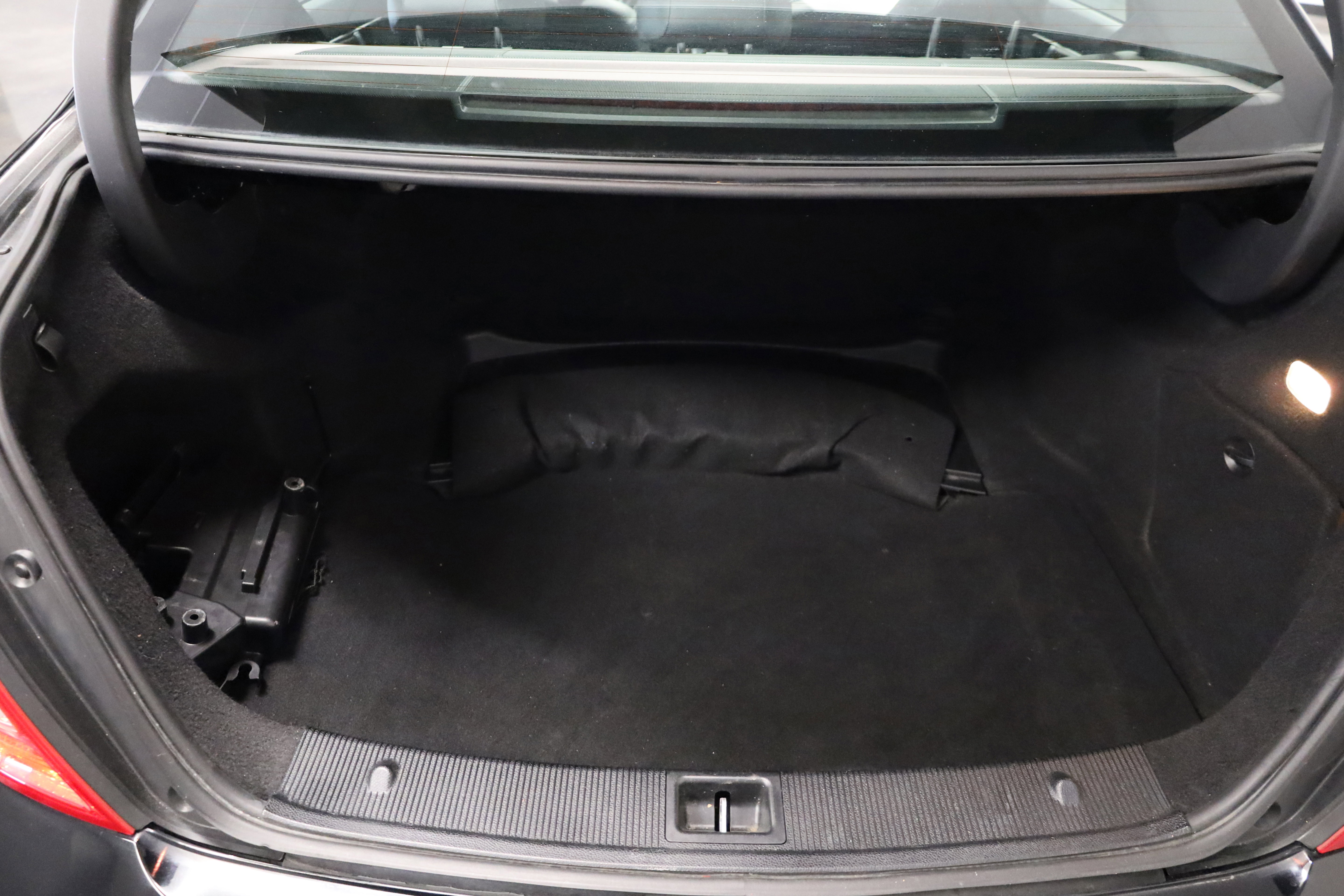 Used 2011 Mercedes-Benz C 300 4MATIC Sedan image 7