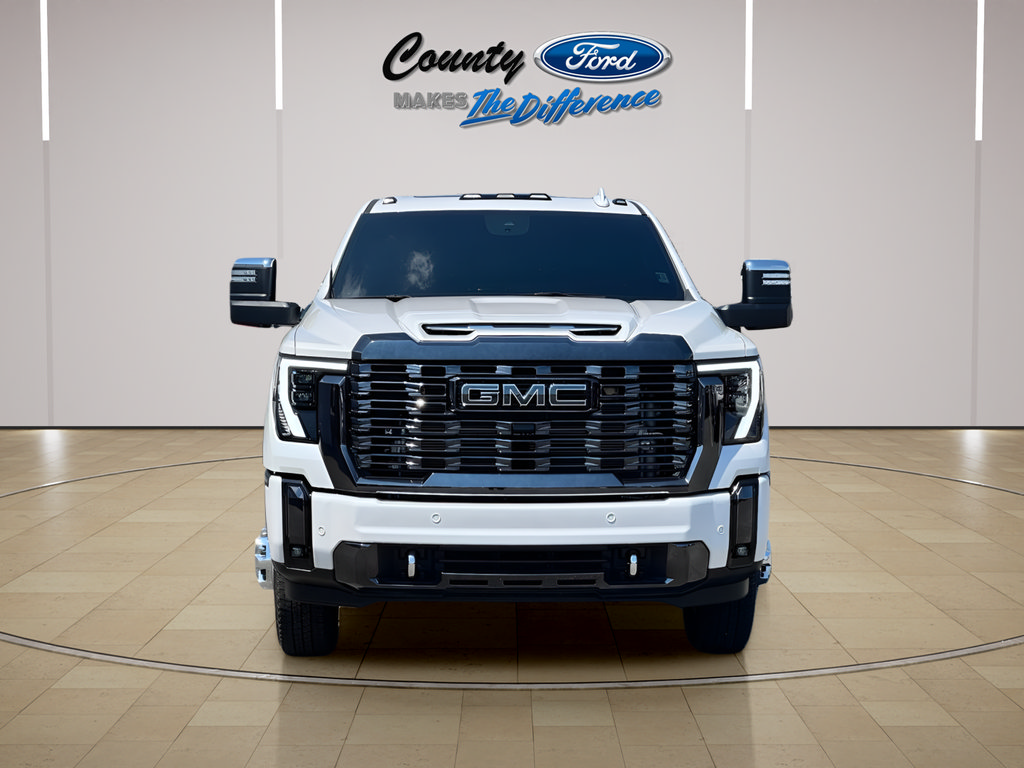 Used 2024 GMC Sierra 3500 Denali Ultimate AWD/4WD image 5