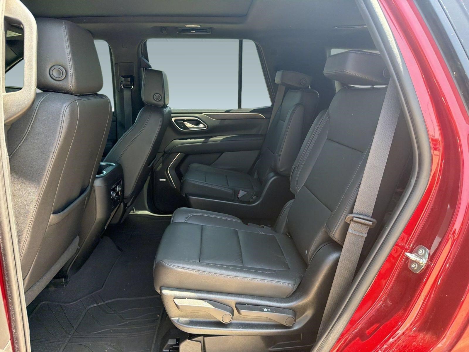 Used 2023 Chevrolet Tahoe Z71 w/ Luxury Package AWD/4WD image 23