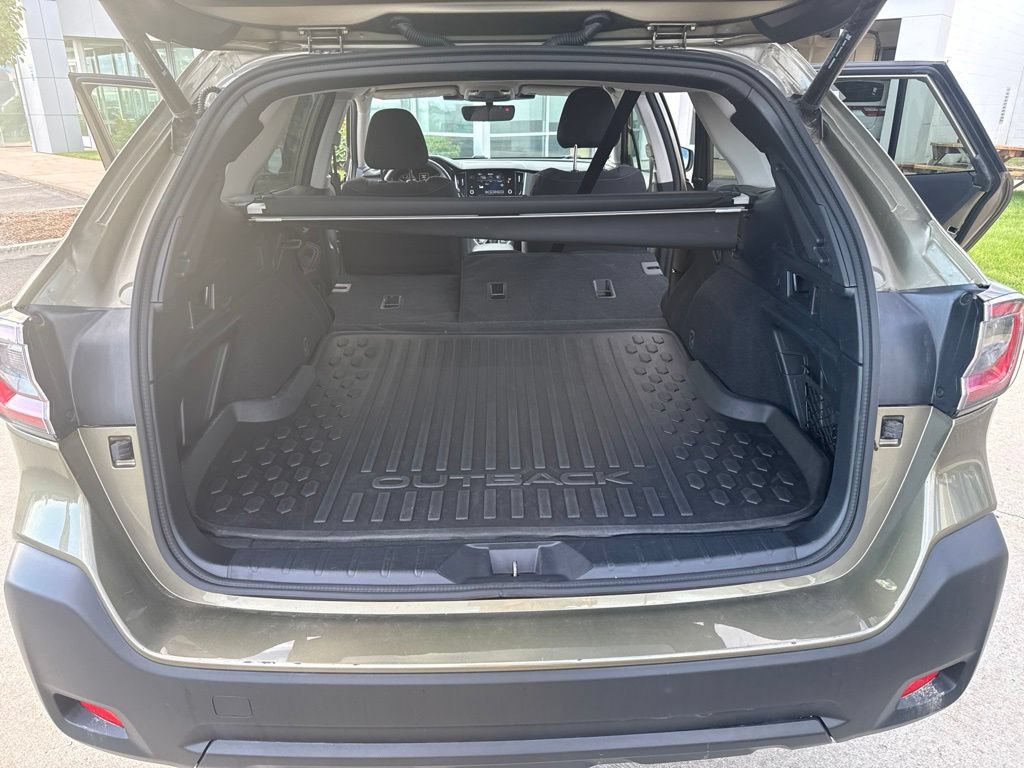 Used 2024 Subaru Outback Premium AWD/4WD image 22