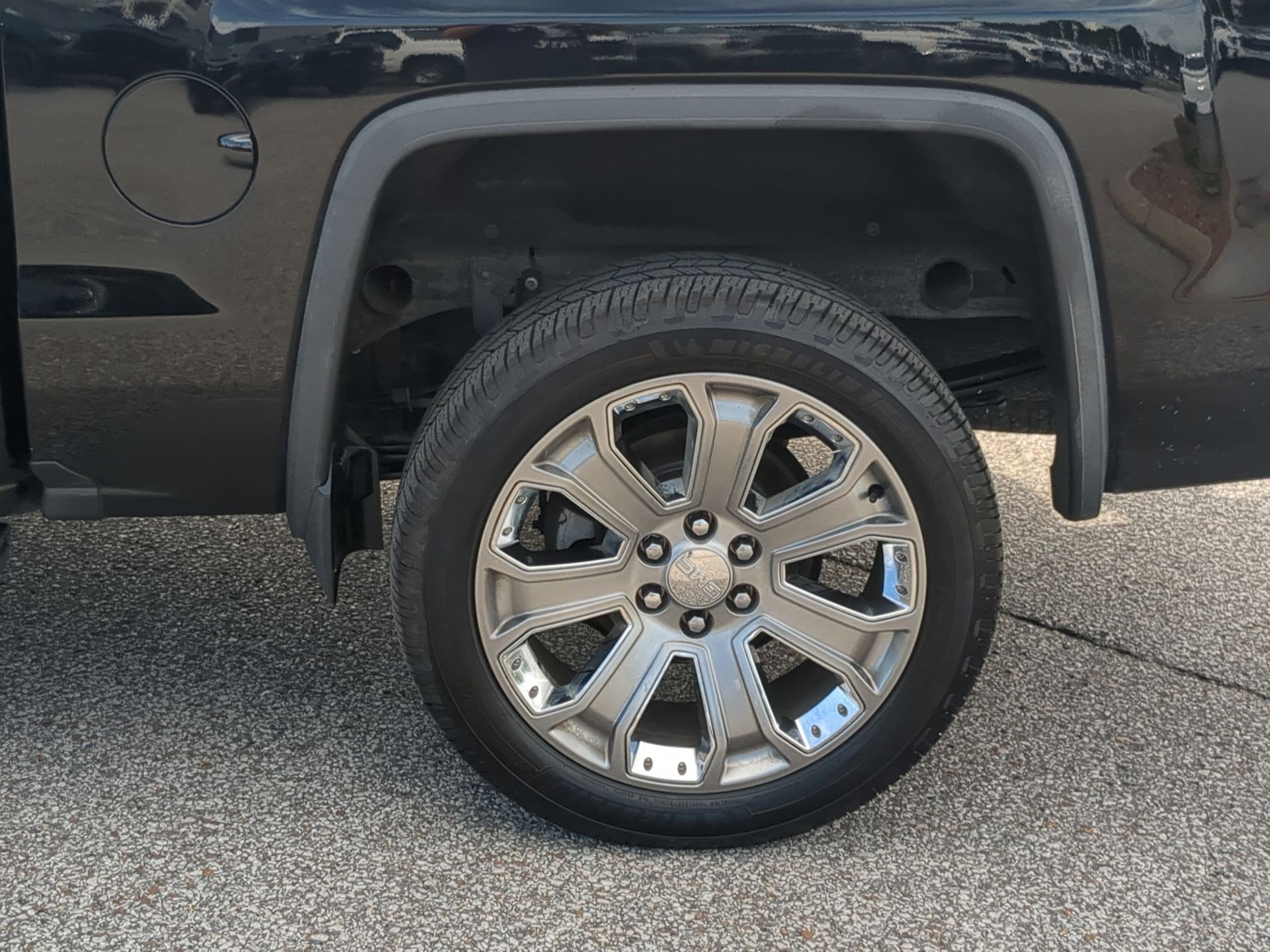 Used 2018 GMC Sierra 1500 Denali w/ Denali Ultimate Package AWD/4WD image 10