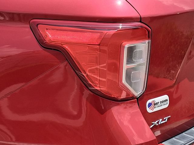 Used 2022 Ford Explorer XLT w/ Equipment Group 202A RWD image 8