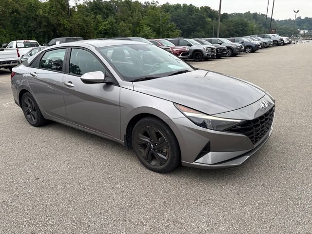 Used 2023 Hyundai Elantra SEL FWD image 7