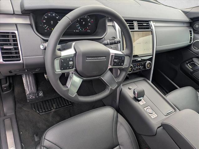 New 2026 Land Rover Discovery Limited Edition AWD/4WD image 3