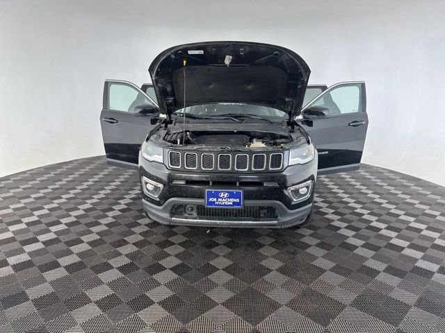 Used 2018 Jeep Compass Limited w/ Navigation Group AWD/4WD image 13