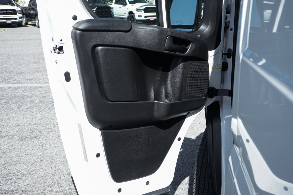 Used 2025 RAM ProMaster 2500 w/ Convenience Group FWD image 18