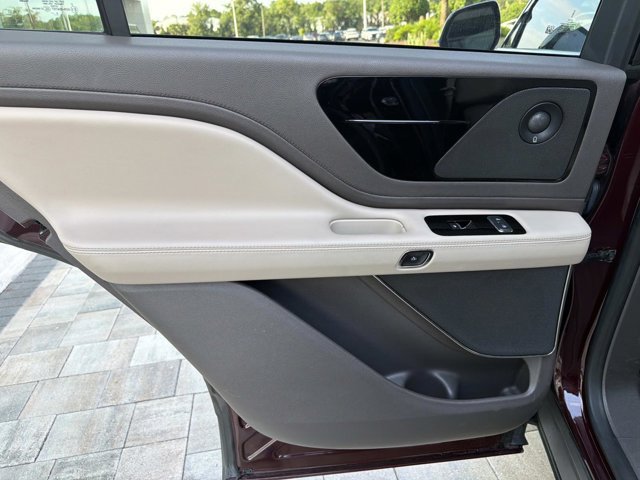 Used 2020 Lincoln Aviator Reserve w/ Elements Package Plus RWD image 16