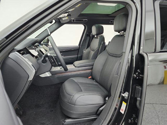 New 2026 Land Rover Range Rover Long Wheelbase SE AWD/4WD image 29