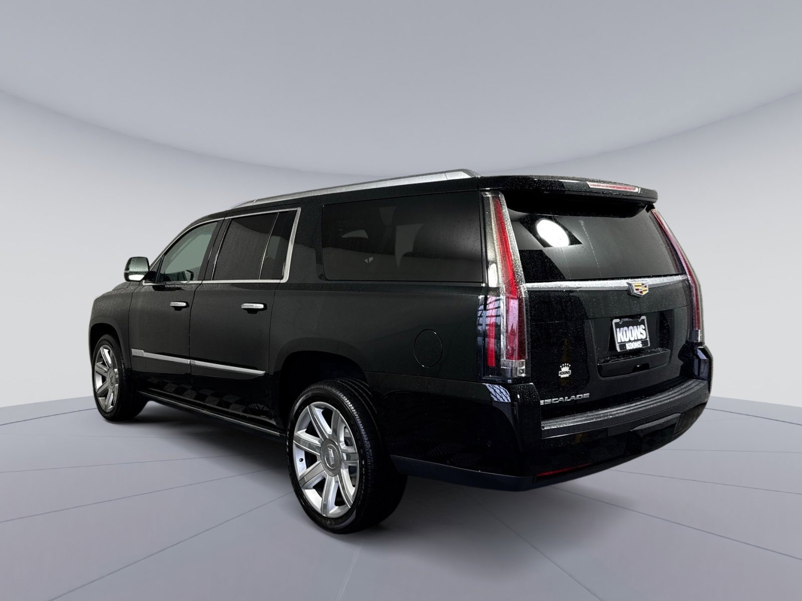 Used 2019 Cadillac Escalade ESV Premium Luxury AWD/4WD image 4