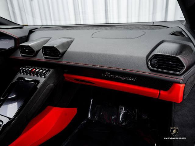 Used 2024 Lamborghini Huracan Tecnica RWD image 44