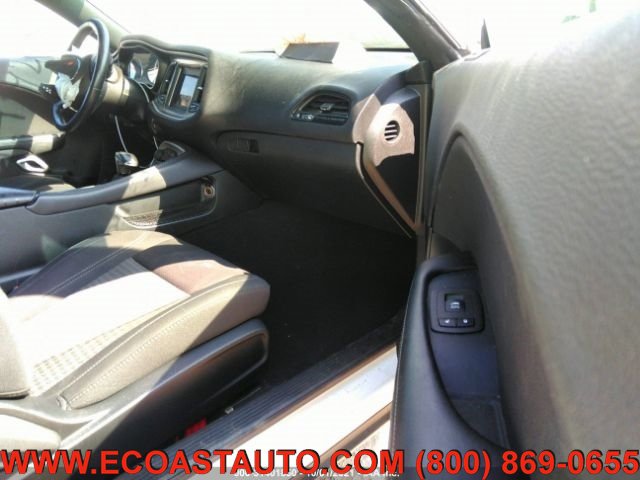 Used 2019 Dodge Challenger SXT image 7