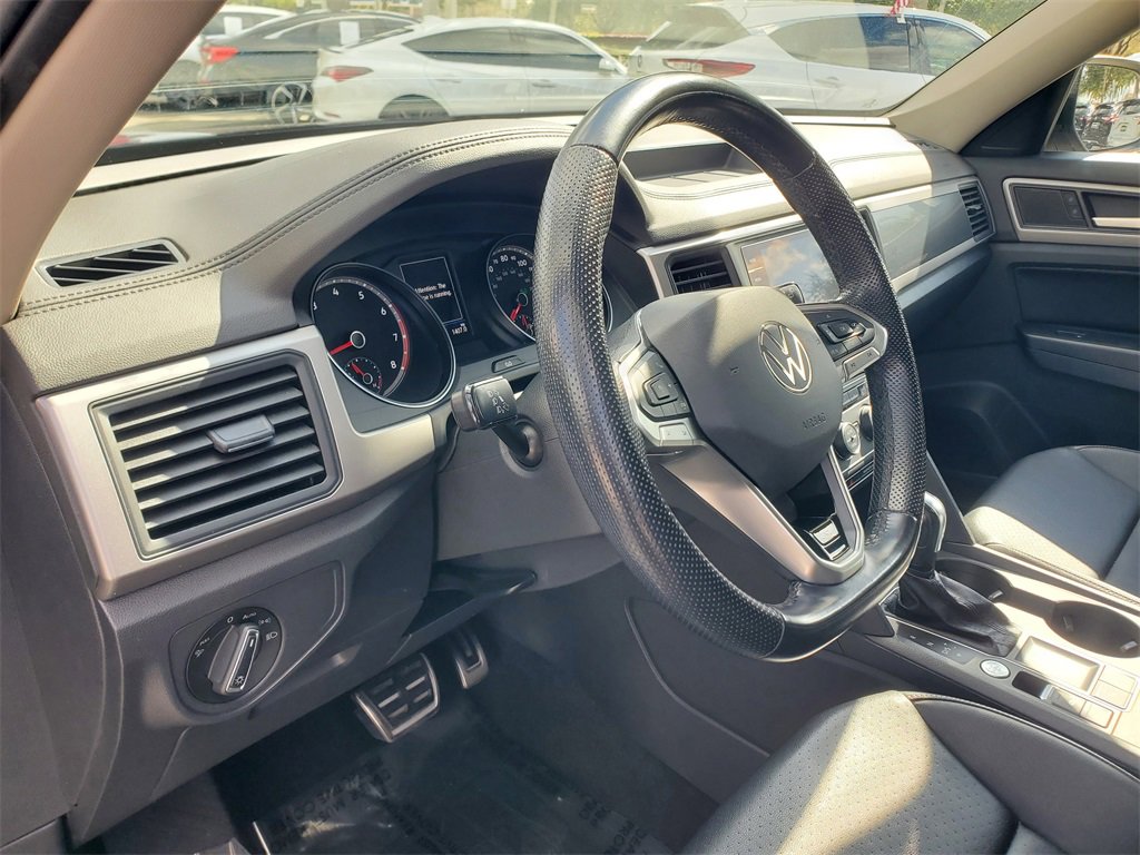 Used 2021 Volkswagen Atlas SE image 16