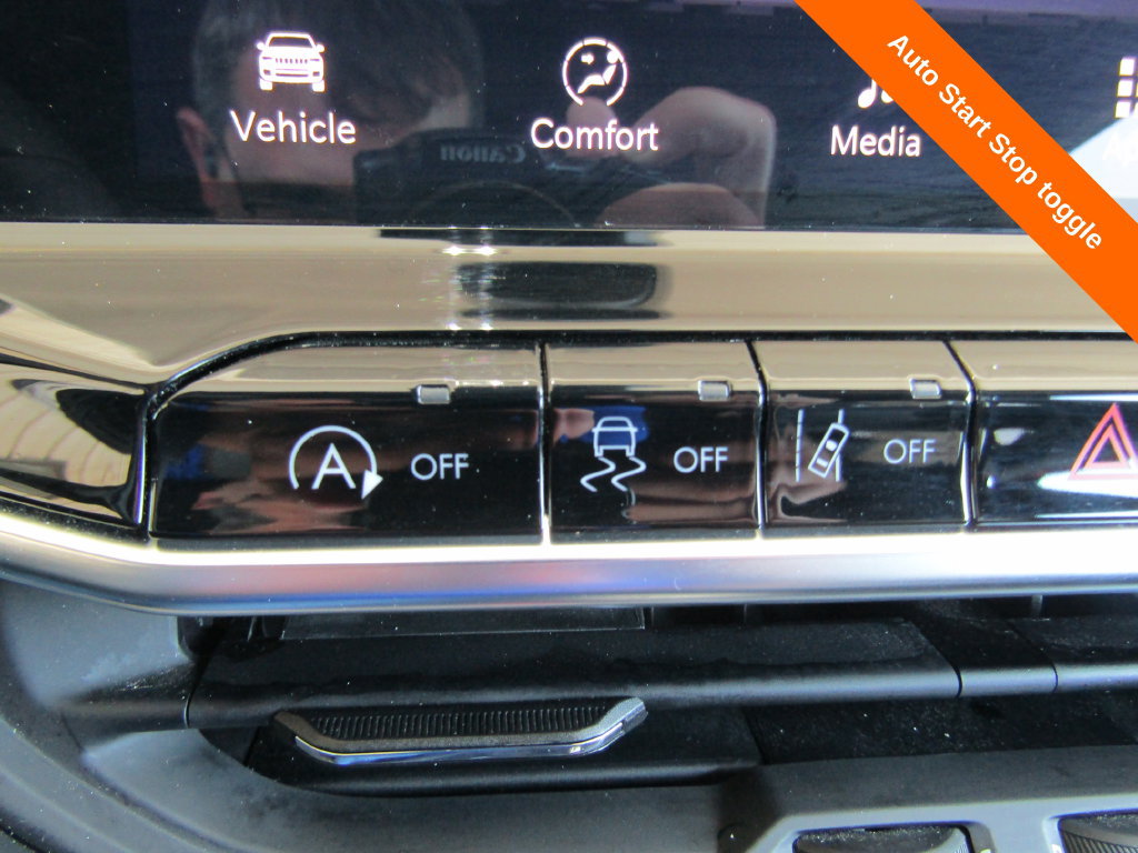 Used 2025 Jeep Compass Limited AWD/4WD image 16