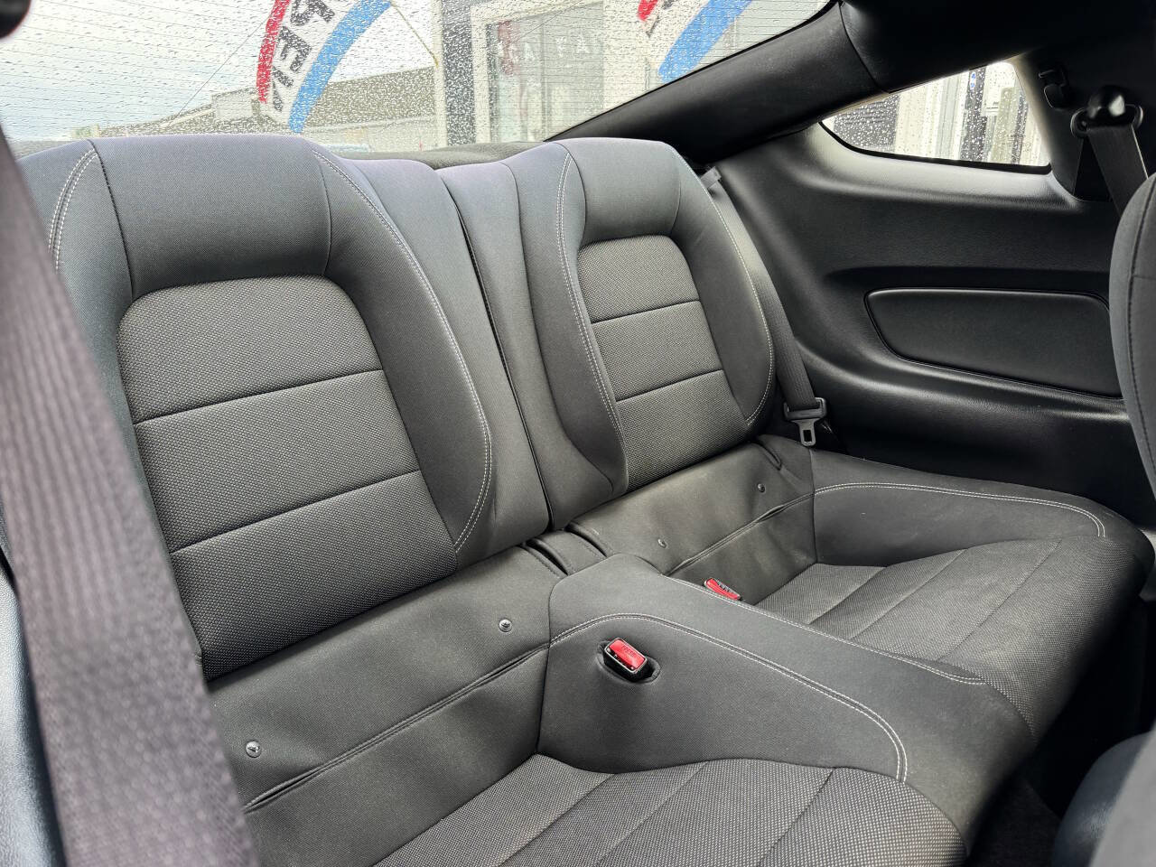 Used 2015 Ford Mustang Coupe image 25