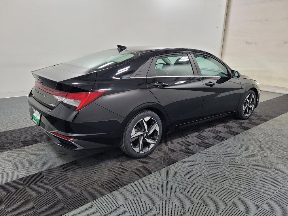 Used 2021 Hyundai Elantra Limited FWD image 10