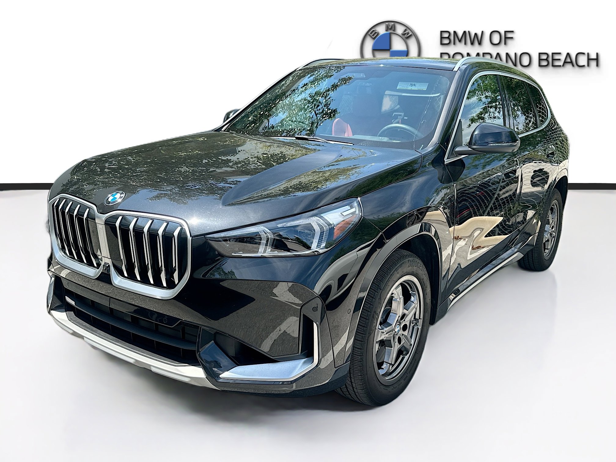 Used 2025 BMW X1 xDrive28i w/ Premium Package image 3