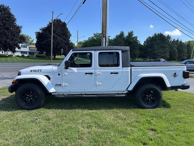 Used 2022 Jeep Gladiator Sport AWD/4WD image 2