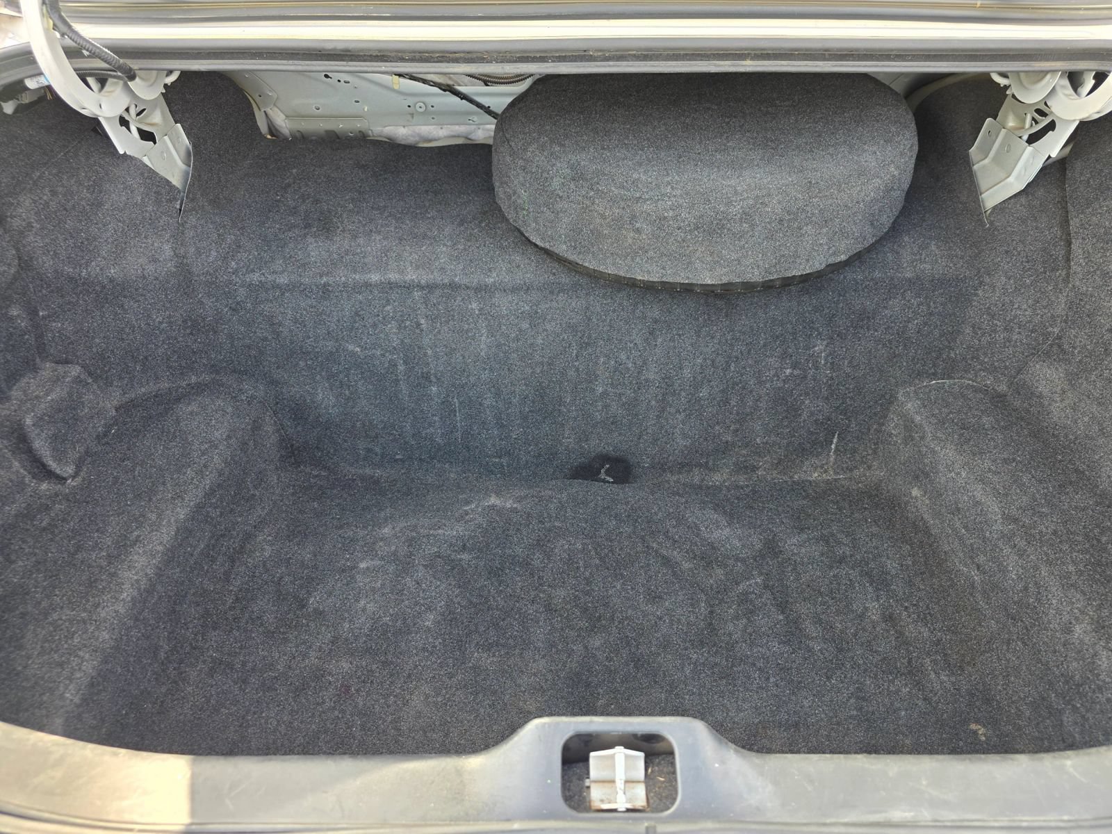 Used 2010 Mercury Grand Marquis LS RWD image 7
