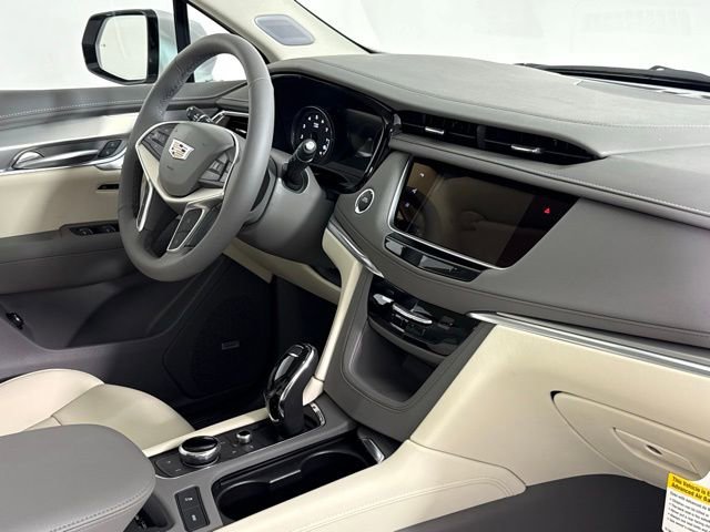 New 2025 Cadillac XT5 Premium Luxury w/ Technology Package FWD image 33