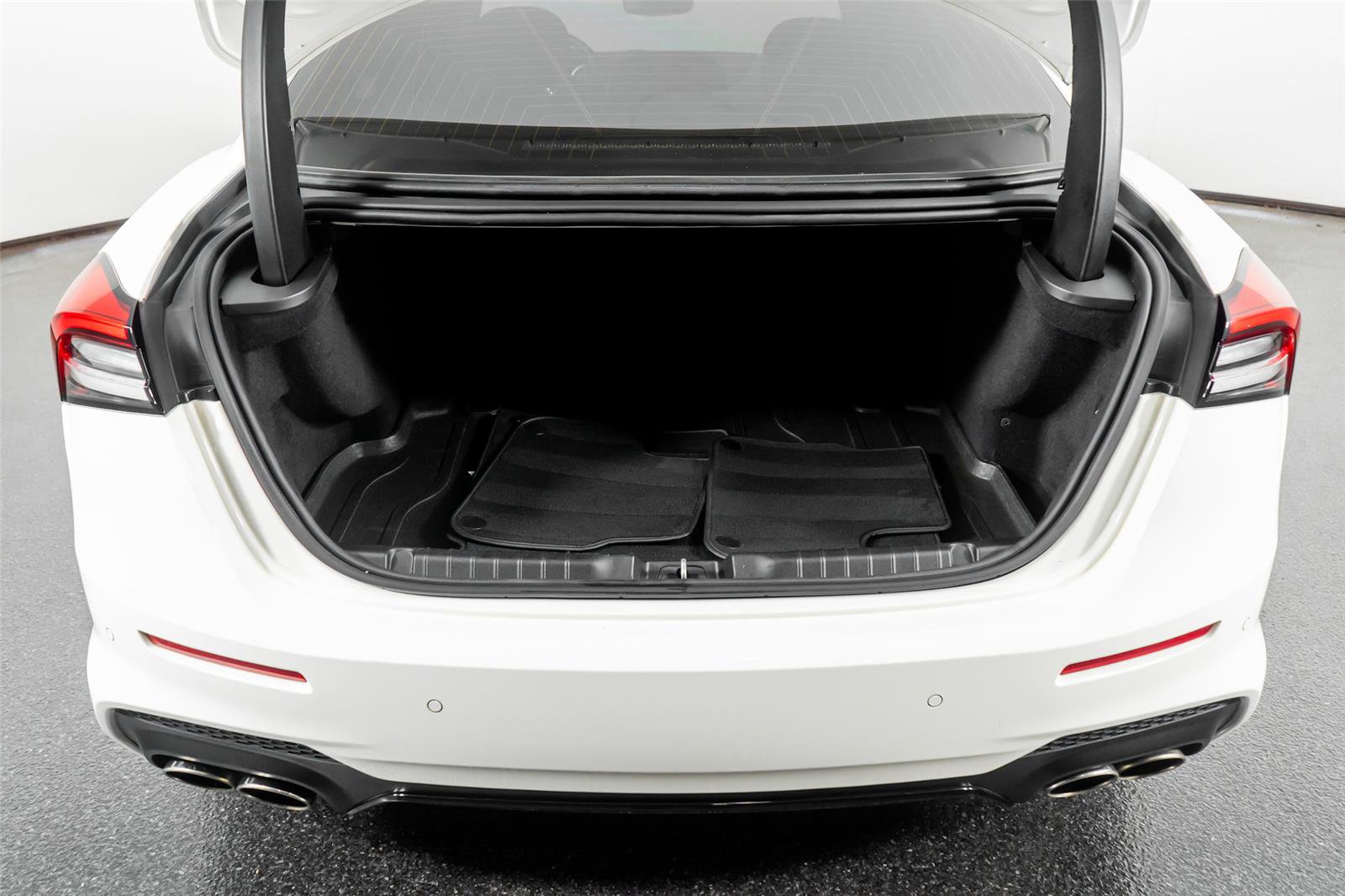 Used 2023 Maserati Ghibli Modena RWD image 57