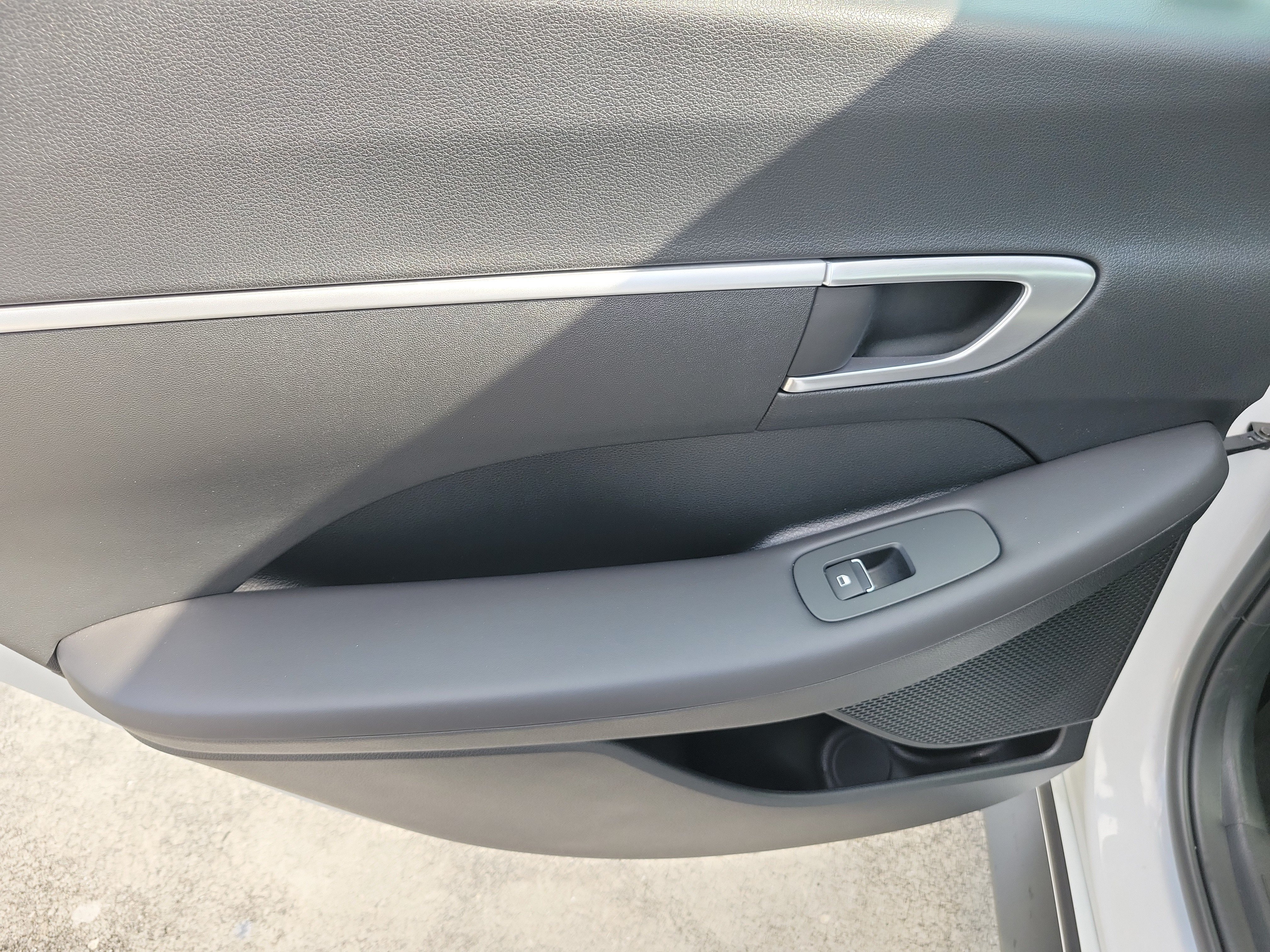 Used 2023 Hyundai Sonata SE FWD image 11