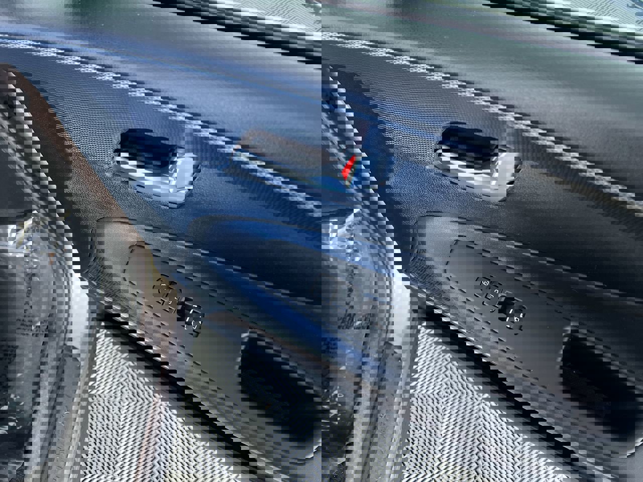 Used 2020 Hyundai Santa Fe SEL w/ Convenience Package image 29