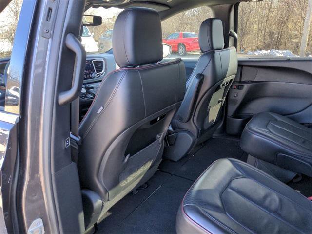 Certified 2020 Chrysler Pacifica Limited FWD image 19