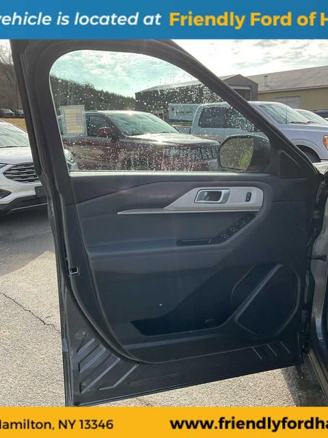 Used 2026 Ford Explorer Active AWD/4WD image 19