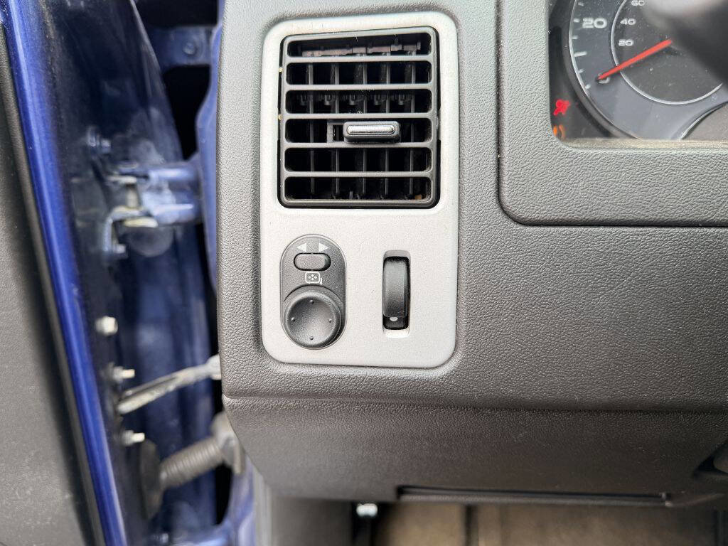 Used 2008 Pontiac Torrent 2WD w/ Preferred Package image 13