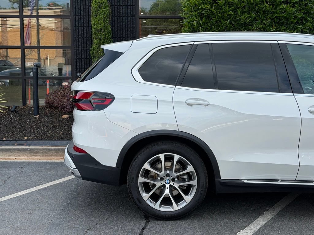 Used 2025 BMW X5 xDrive40i AWD/4WD image 22