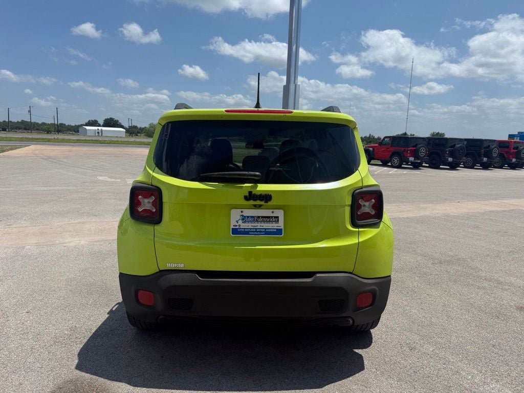 Used 2017 Jeep Renegade Altitude FWD image 4