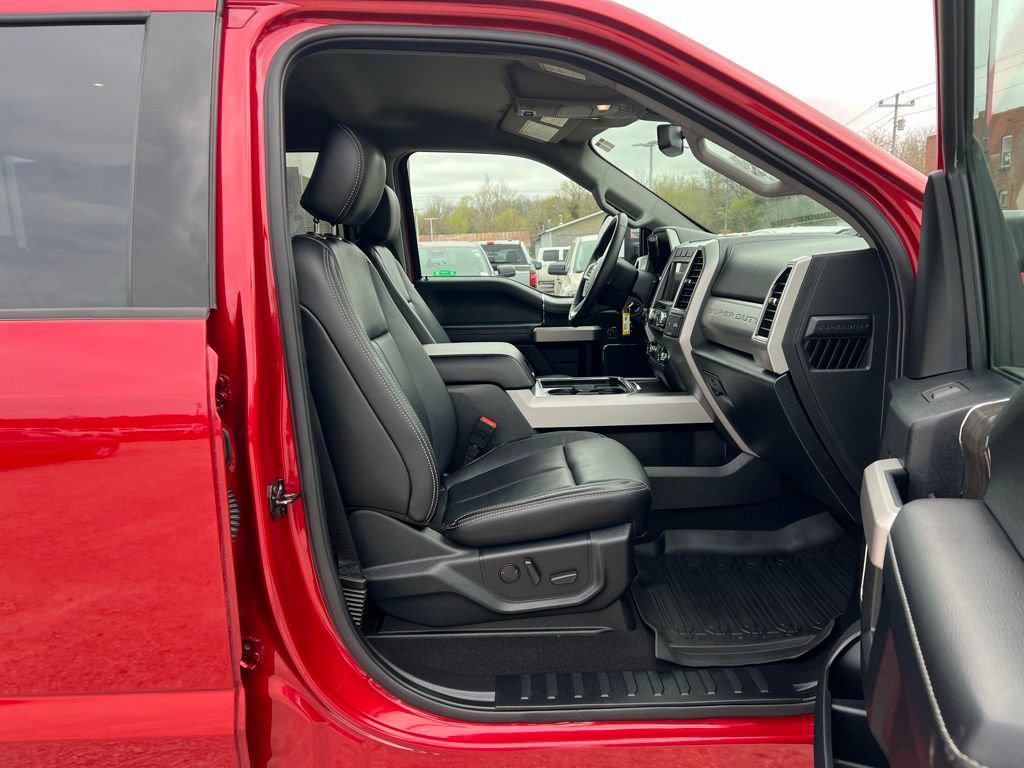 Used 2020 Ford F250 Lariat w/ Chrome Package image 23