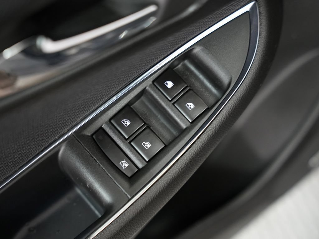 Used 2018 Chevrolet Cruze LT w/ Sun And Sound Package FWD image 42