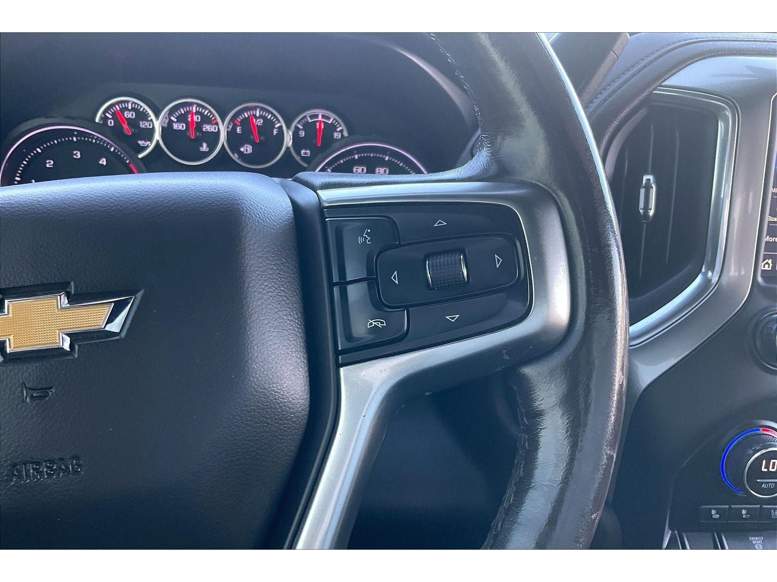 Used 2021 Chevrolet Silverado 2500 LTZ AWD/4WD image 21